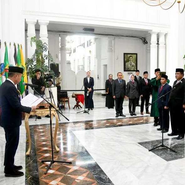 IMGDonec metus orci, malesuada et lectus vitae