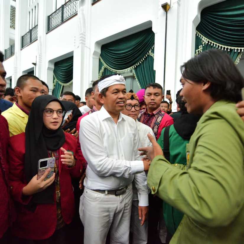 IMGDonec metus orci, malesuada et lectus vitae